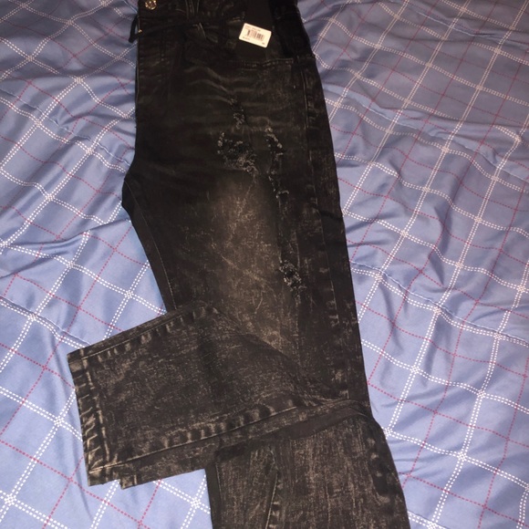 Men’s Kollar clothing - Picture 5 of 5